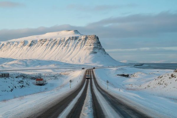 Road trip hivernal en Islande : itinéraires, conseils et merveilles sous la neige Road trip hivernal en Islande : itinéraires, conseils et merveilles sous la neige